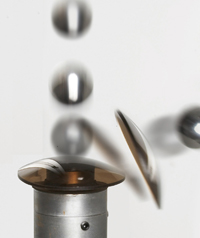 割れにくい「ポリカーボネイト」