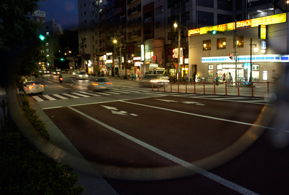 レンズカラー：HYDE ナイトイエローの見え方