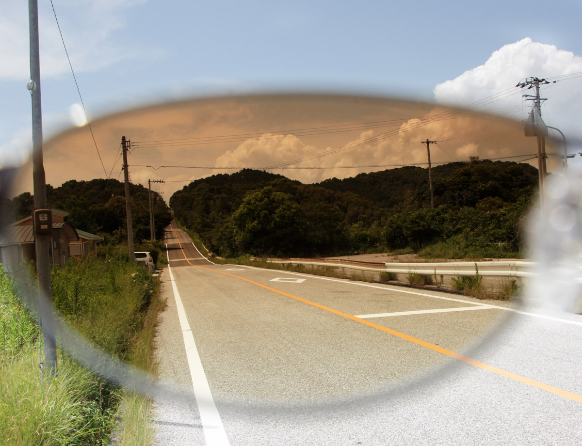 山の坂道での見え方