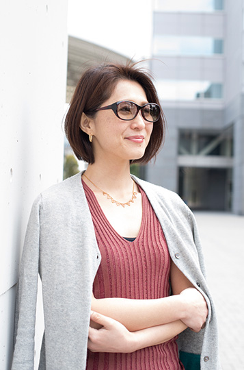 サングラスをかけた女性